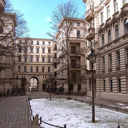 Ruhige Ferienwohnung In Kreuzberg Berlino Esterno foto