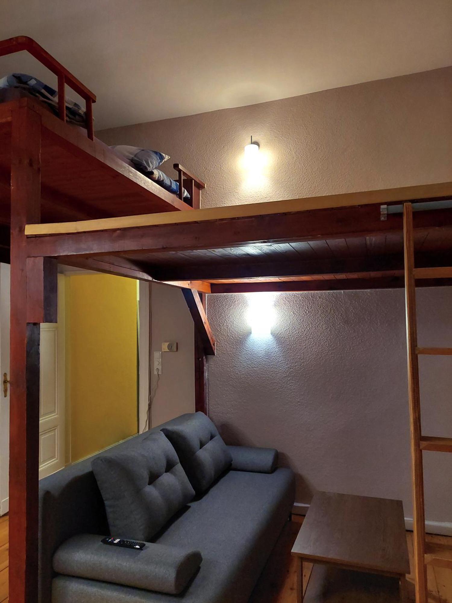 Ruhige Ferienwohnung In Kreuzberg Berlino Esterno foto